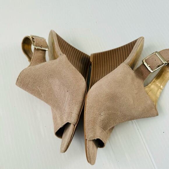 NWOT Ann Taylor Loft suede peep toe wedges tan size 7 stacked heel - Picture 3 of 12